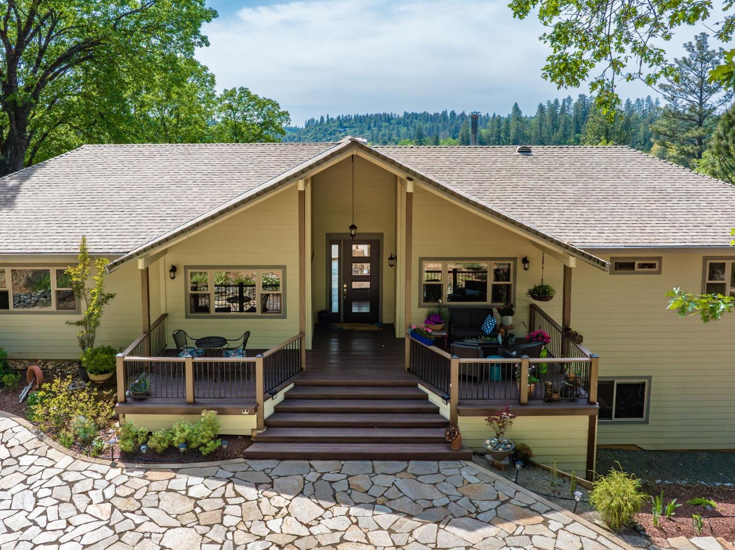 Detail Gallery Image 39 of 98 For 2555 Lake Van Giesen Rd, Meadow Vista,  CA 95722 - 3 Beds | 3 Baths
