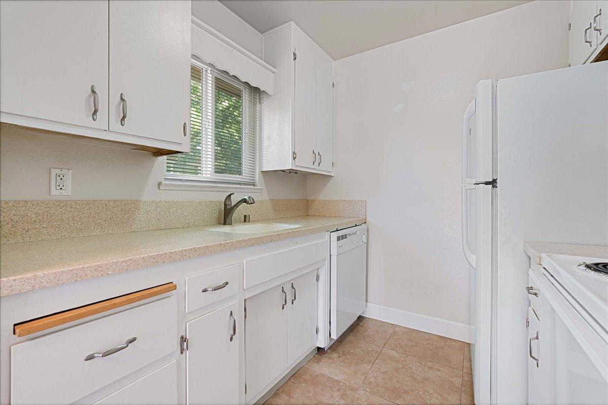 Photo #15: 225055774 Listing: Photo #15