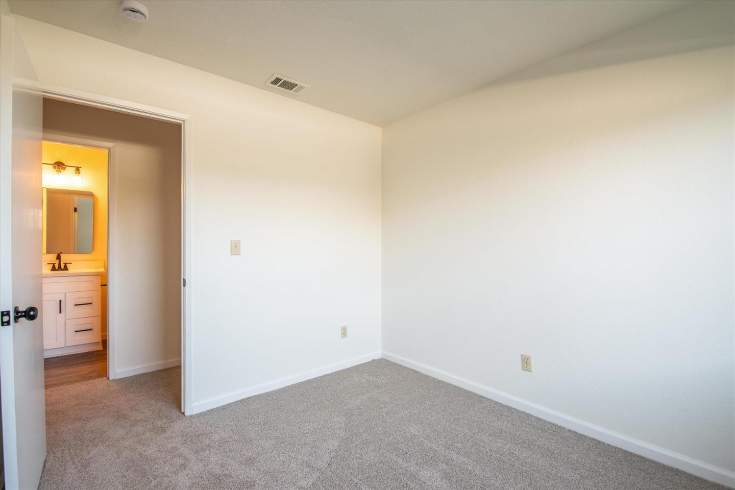 Detail Gallery Image 30 of 45 For 4046 S Royal Links Cir, Antioch,  CA 94509 - 4 Beds | 2 Baths