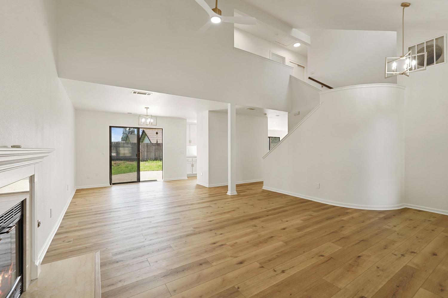 Detail Gallery Image 14 of 46 For 19036 N Augusta St, Woodbridge,  CA 95258 - 3 Beds | 2/1 Baths
