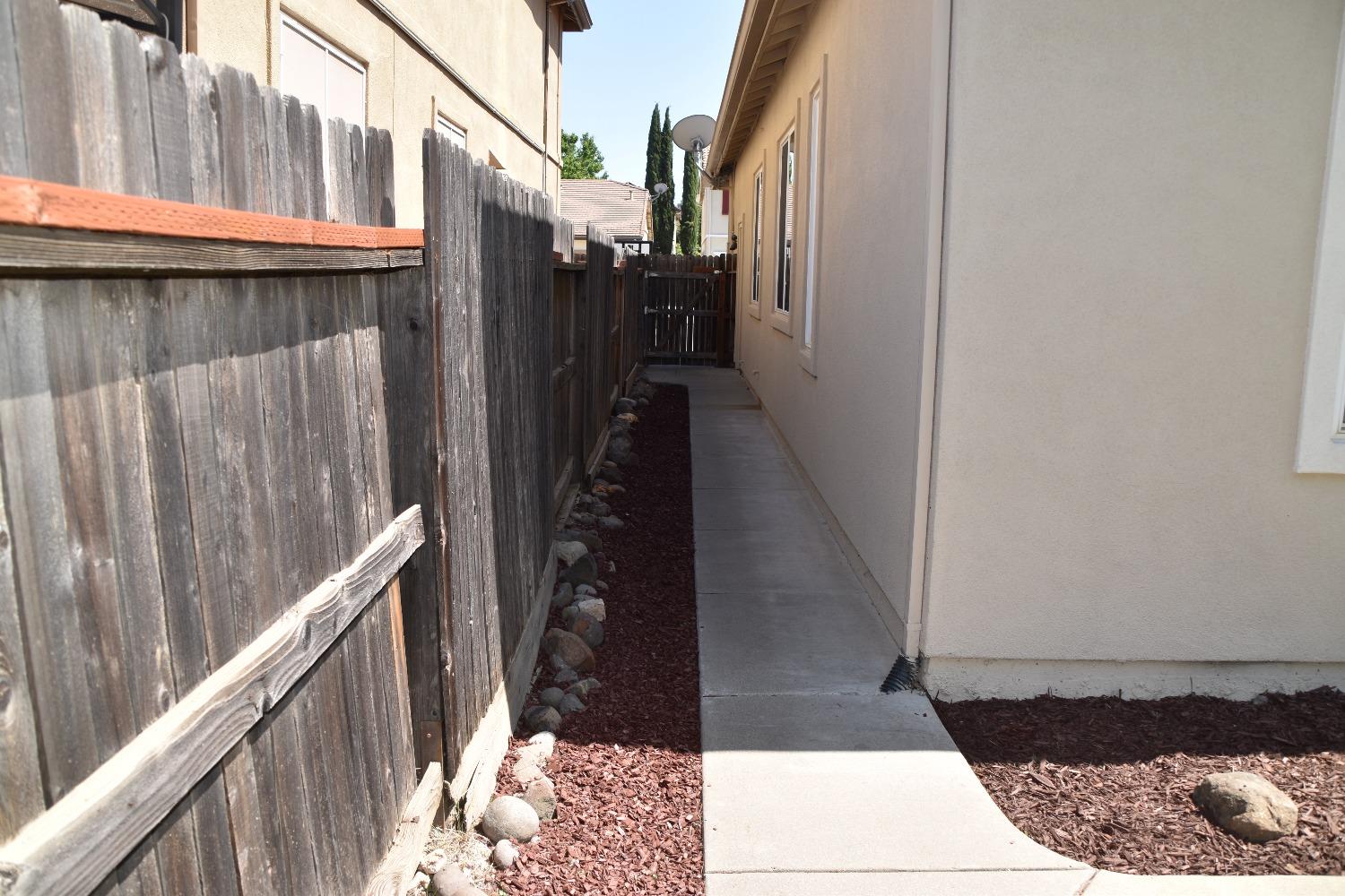 Candlewood Court, Lincoln, California image 31