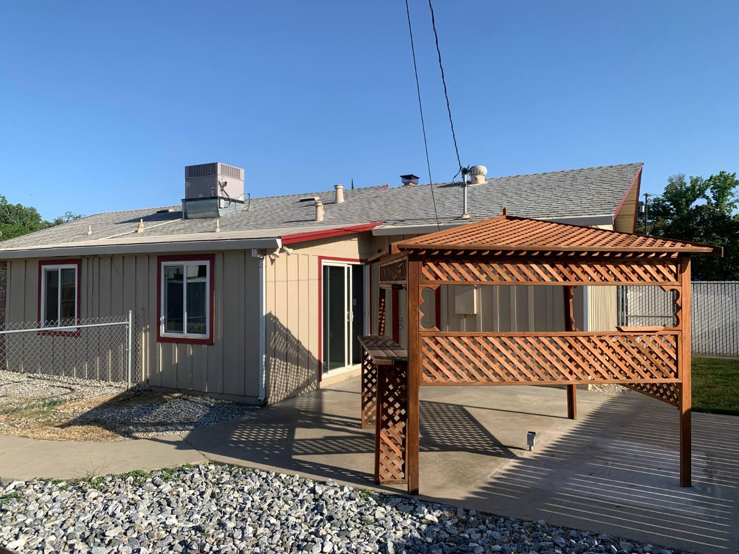 Meadow Avenue, Yuba City, California image 30