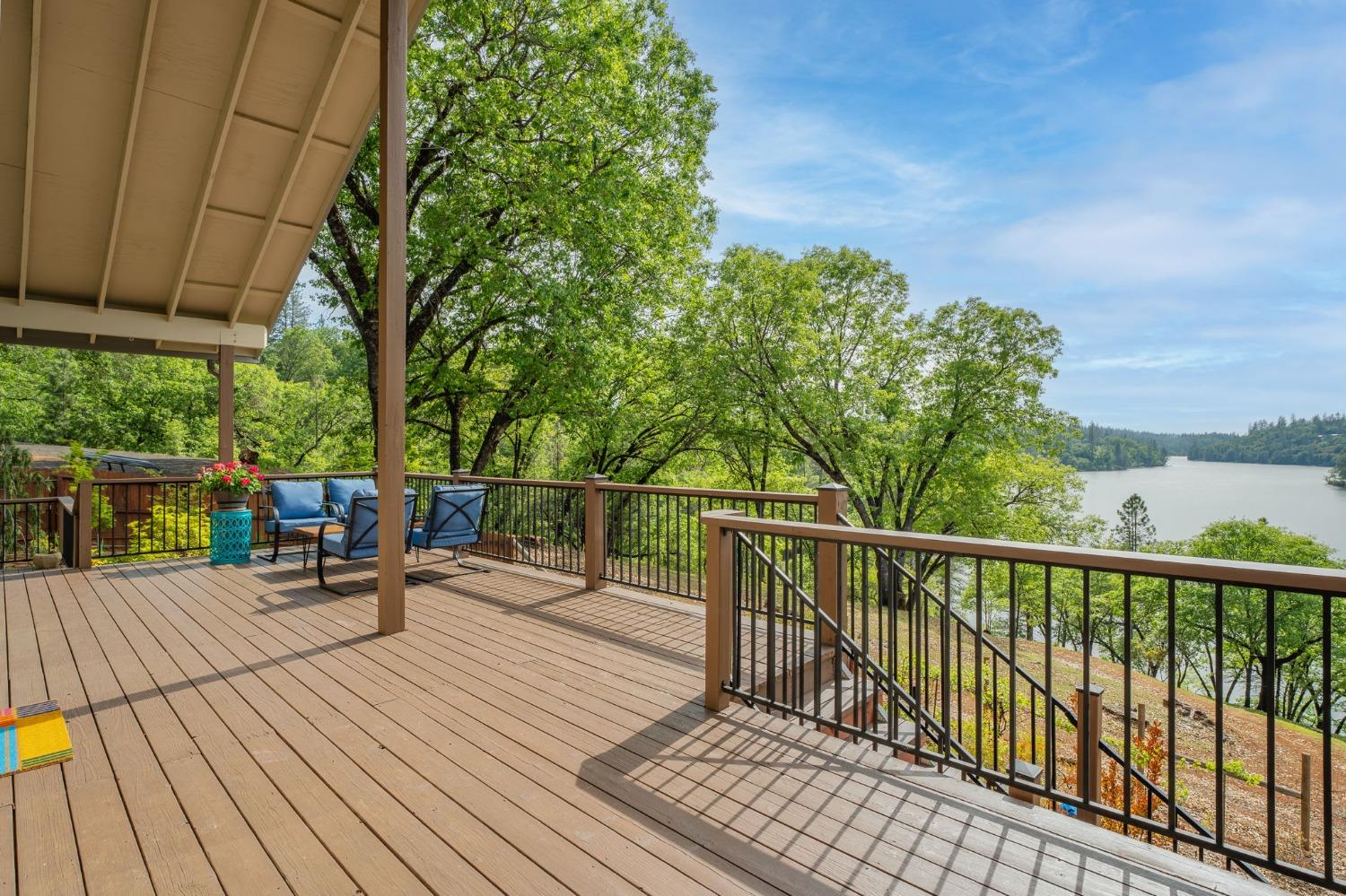 Detail Gallery Image 60 of 98 For 2555 Lake Van Giesen Rd, Meadow Vista,  CA 95722 - 3 Beds | 3 Baths