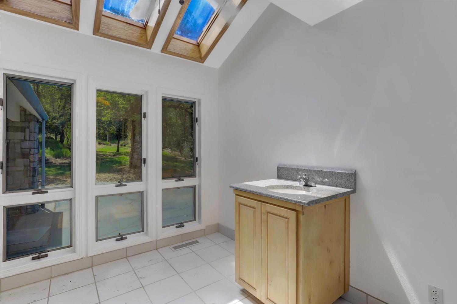 Detail Gallery Image 29 of 99 For 14508 Arrow Rd, Penn Valley,  CA 95946 - 3 Beds | 3/1 Baths