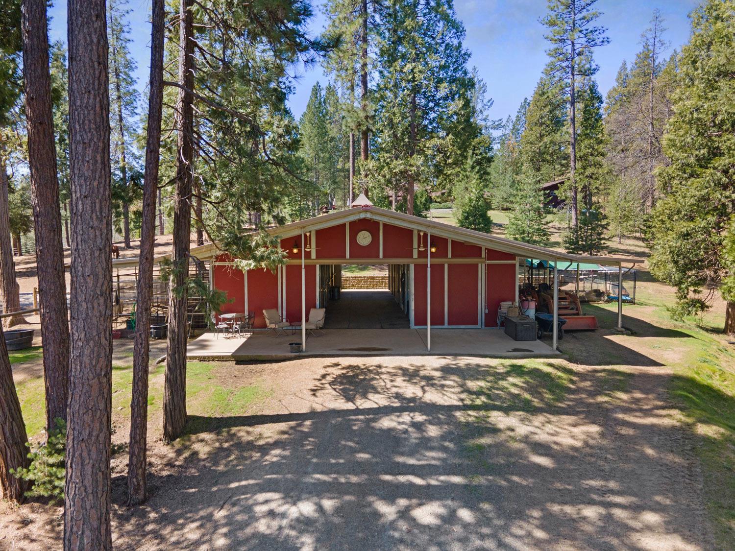 Detail Gallery Image 2 of 92 For 10415 Mcmahon Rd #10415,  Coulterville,  CA 95311 - 3 Beds | 4/1 Baths