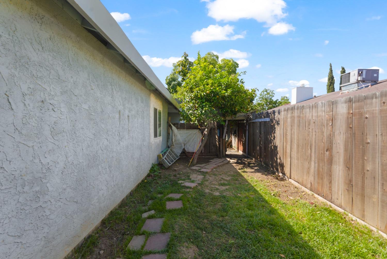 Gannet Court, Merced, California image 22