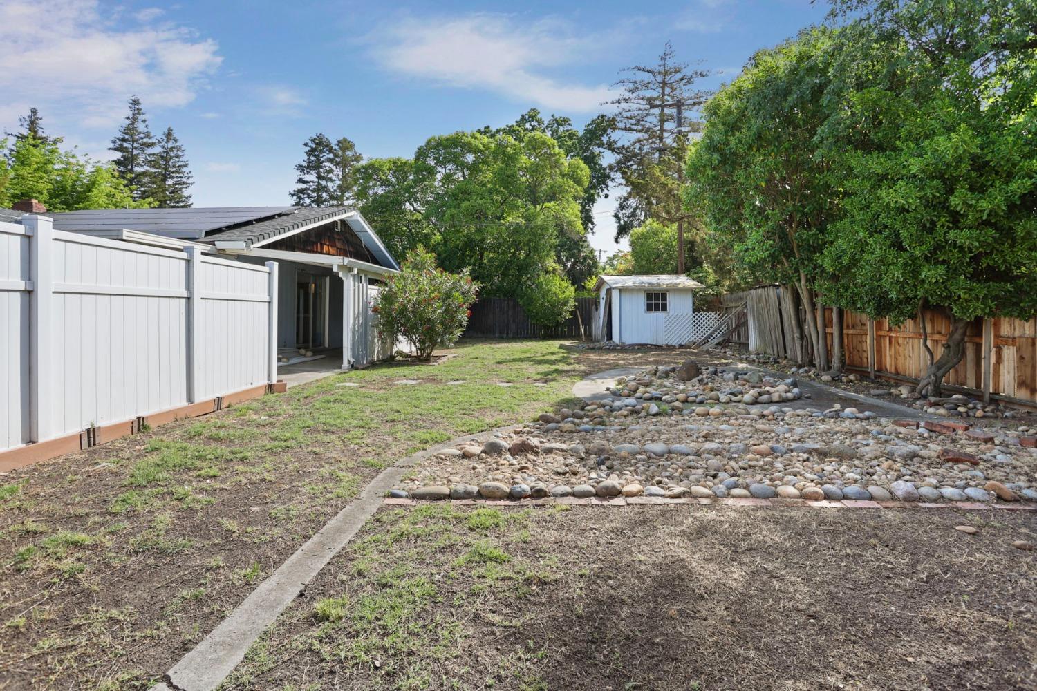 Dunmar Lane, Stockton, California image 29