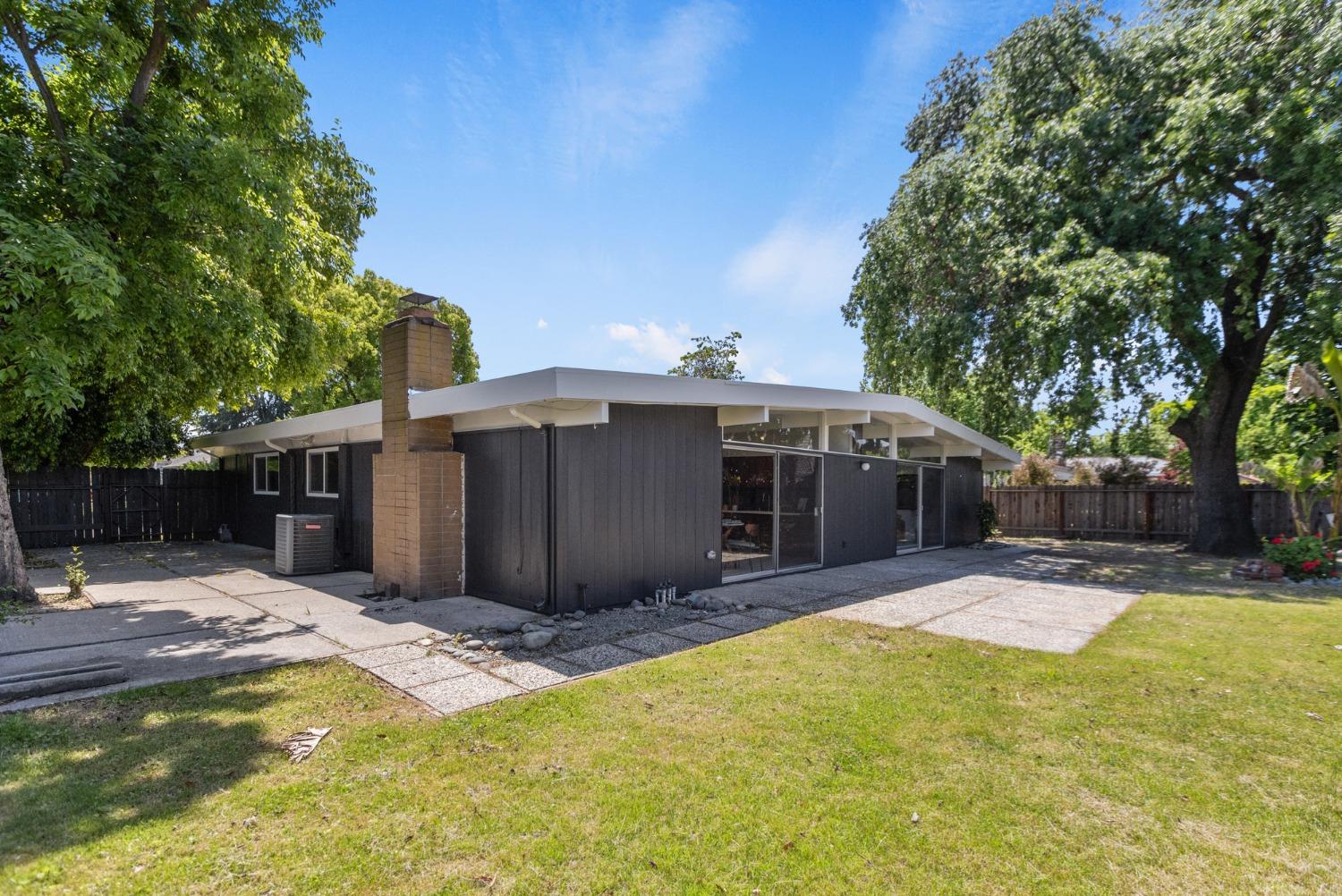 Springbrook Circle, Sacramento, California image 50