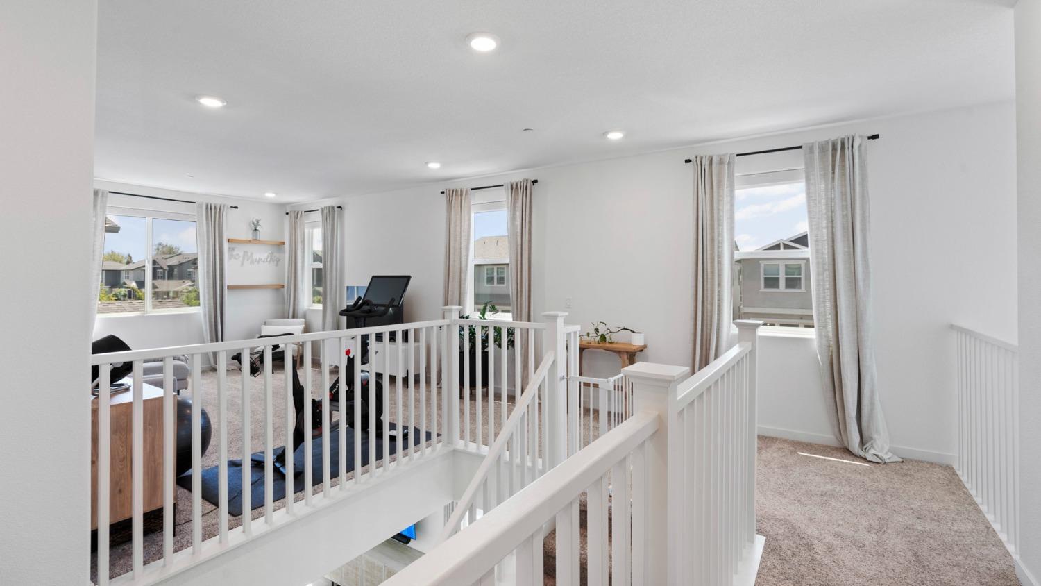 Detail Gallery Image 19 of 42 For 2702 Mossy Creek St, Sacramento,  CA 95833 - 5 Beds | 4 Baths