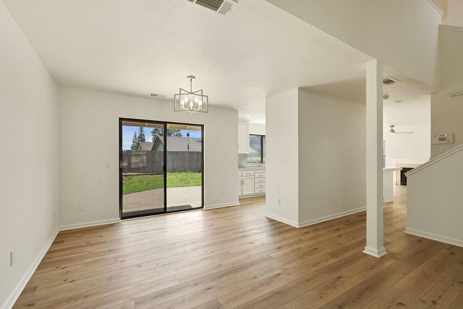 Detail Gallery Image 13 of 46 For 19036 N Augusta St, Woodbridge,  CA 95258 - 3 Beds | 2/1 Baths