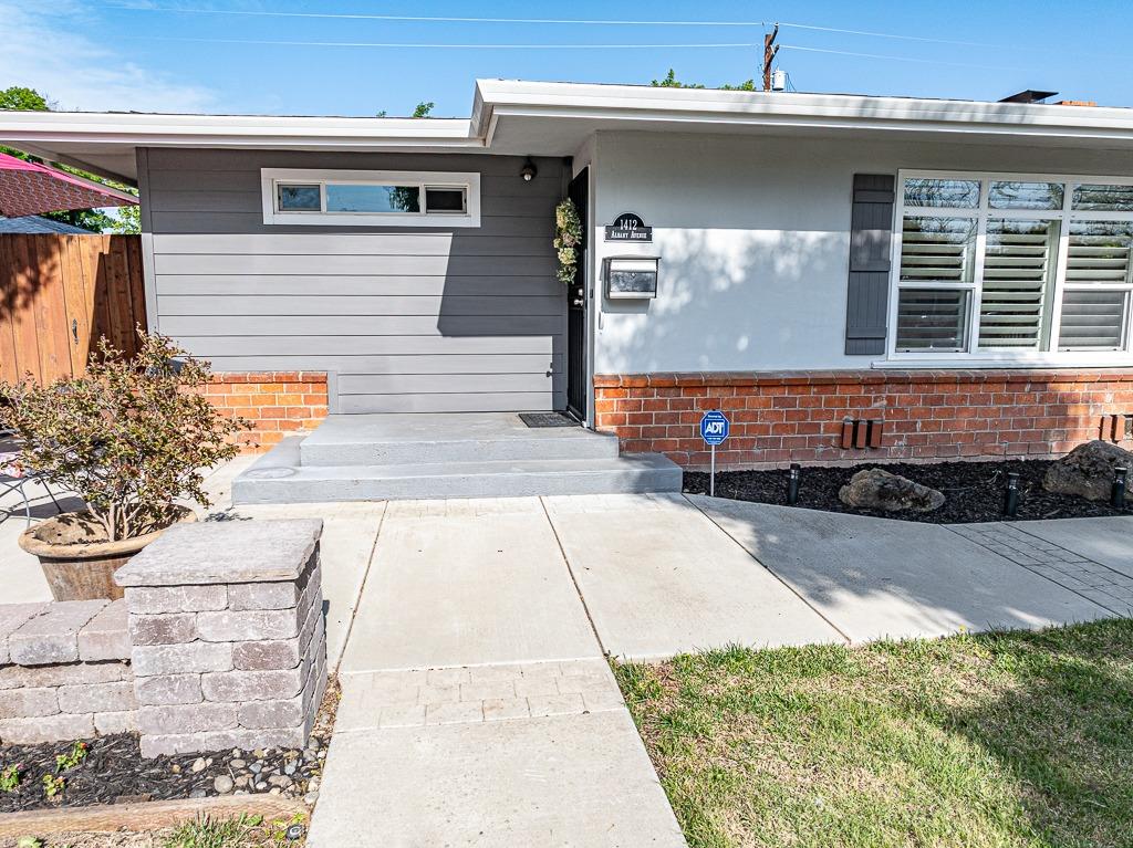 Albany Avenue, Modesto, California image 7