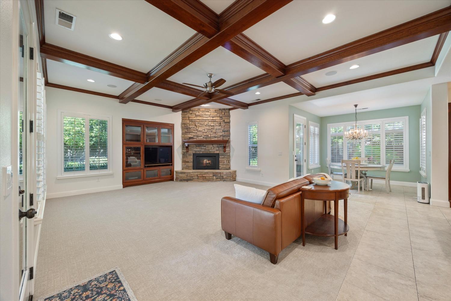 Tuscan Lane, Sacramento, California image 23