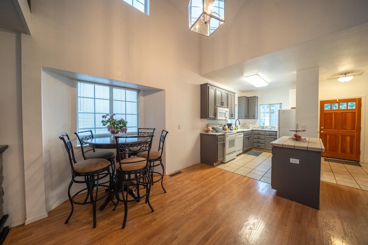 Detail Gallery Image 7 of 29 For 31 Splash Dam Loop, Arnold,  CA 95223 - 3 Beds | 2 Baths
