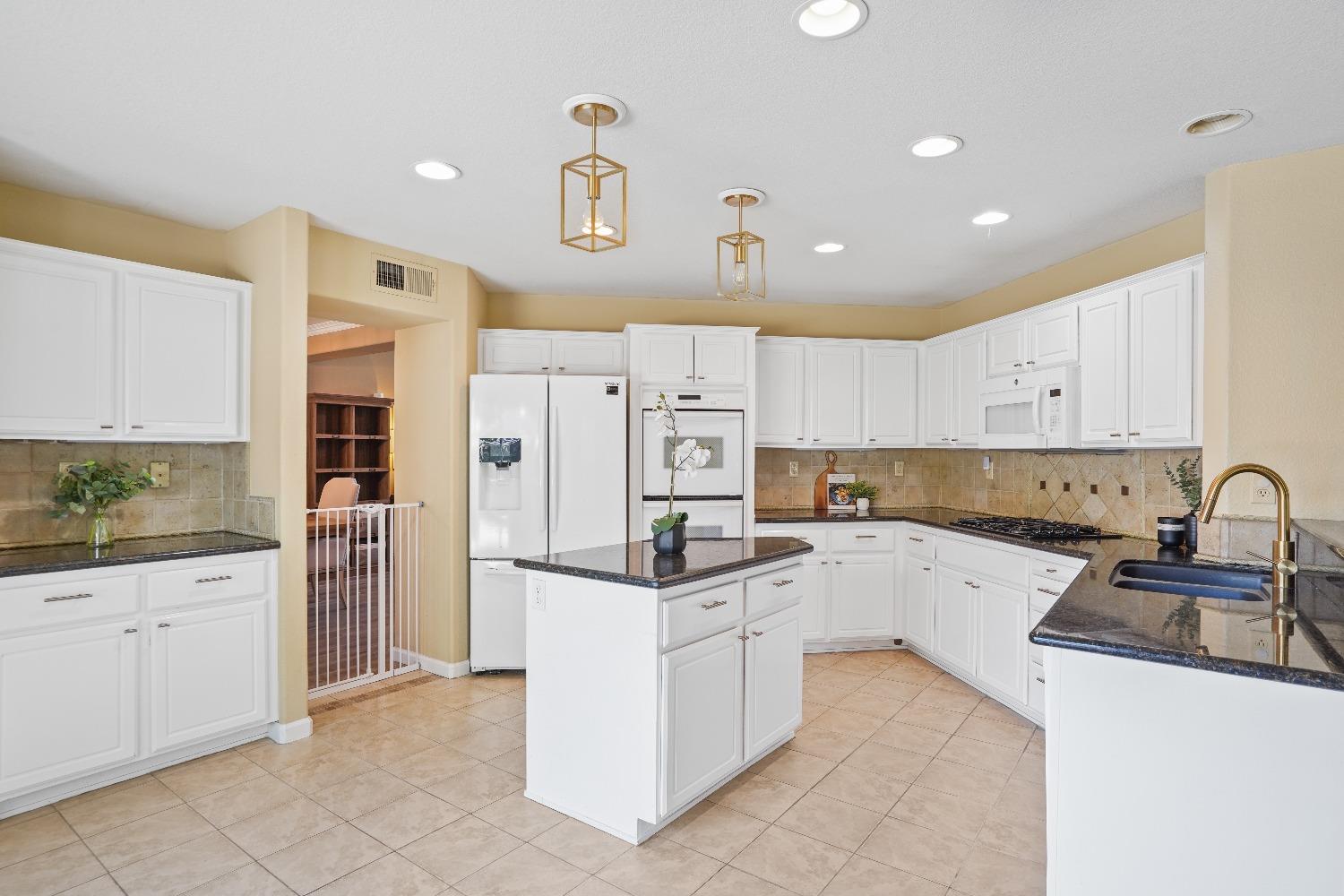 Allegretto Way, Granite Bay, California image 12