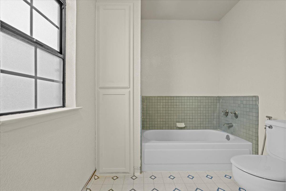 Root Avenue, Carmichael, California image 19