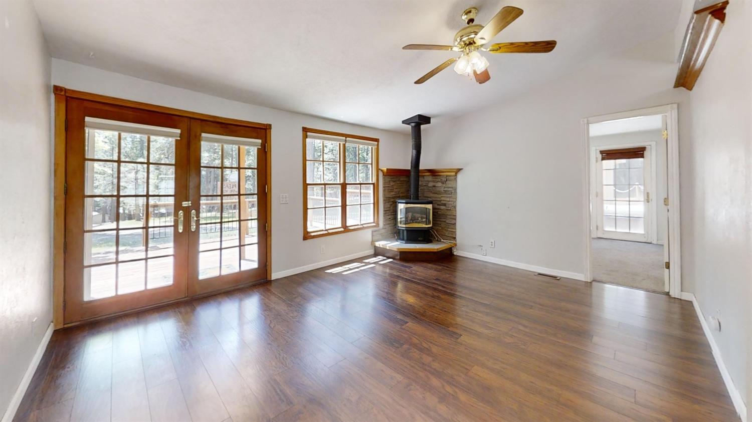 Detail Gallery Image 3 of 16 For 25661 Blaze Ct, Volcano,  CA 95689 - 3 Beds | 2 Baths