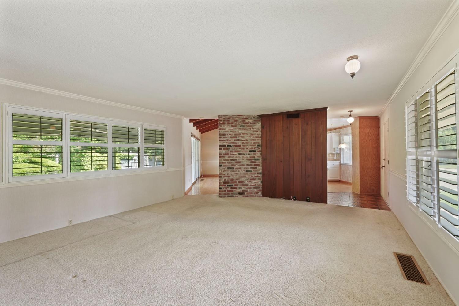 Detail Gallery Image 14 of 40 For 1101 Lakehome Dr, Lodi,  CA 95242 - 3 Beds | 2/1 Baths