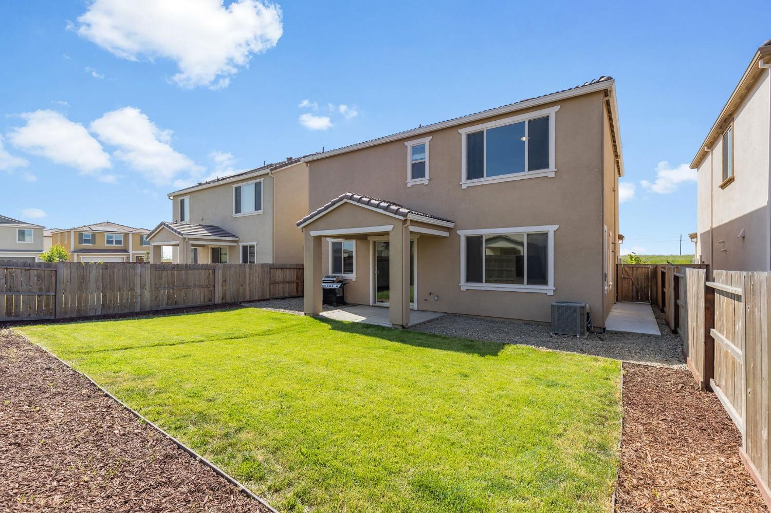 Classical Way, Elk Grove, California image 33
