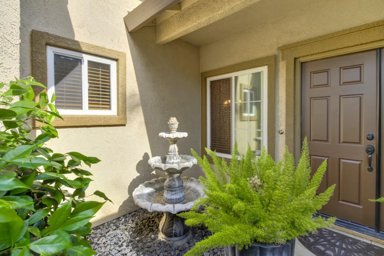 Detail Gallery Image 14 of 62 For 9329 Mainline Dr, Elk Grove,  CA 95624 - 4 Beds | 2 Baths