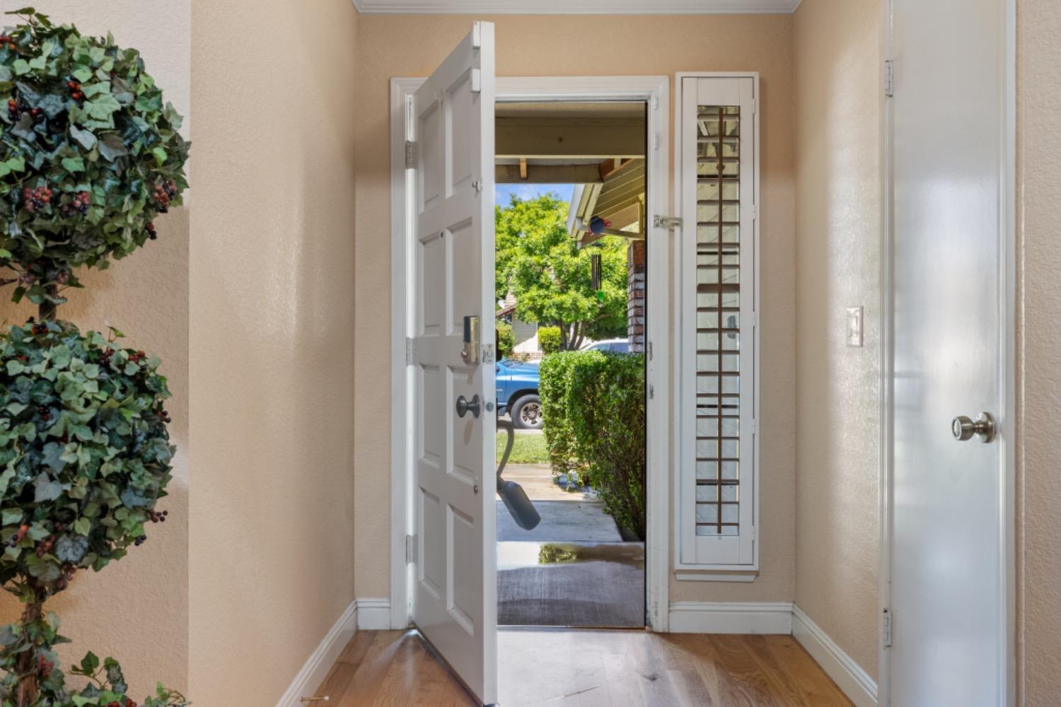 Detail Gallery Image 3 of 19 For 4620 Wallasey Way, Salida,  CA 95368 - 3 Beds | 2/1 Baths