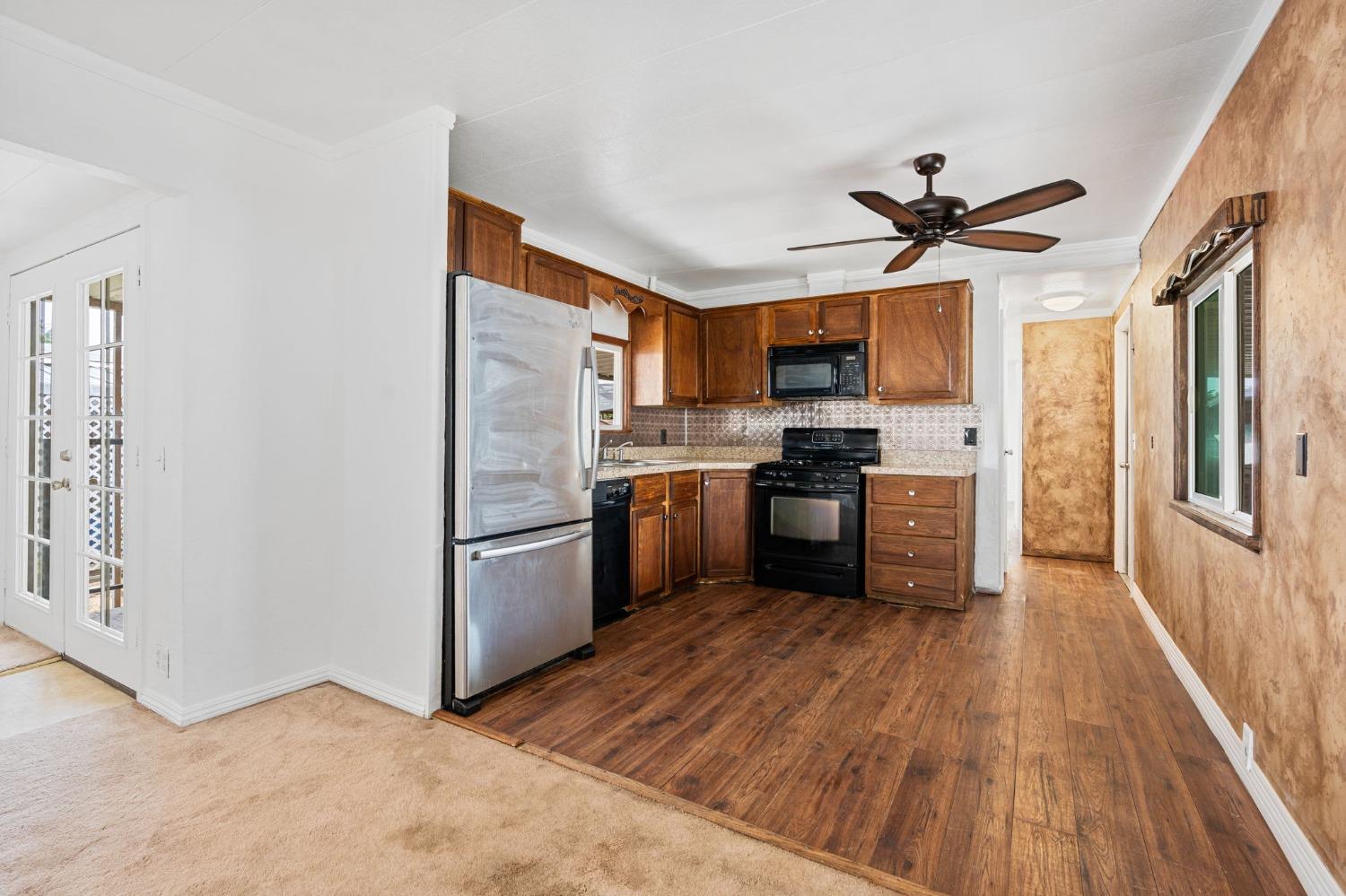 Villa Avenue #143, Clovis, California image 16
