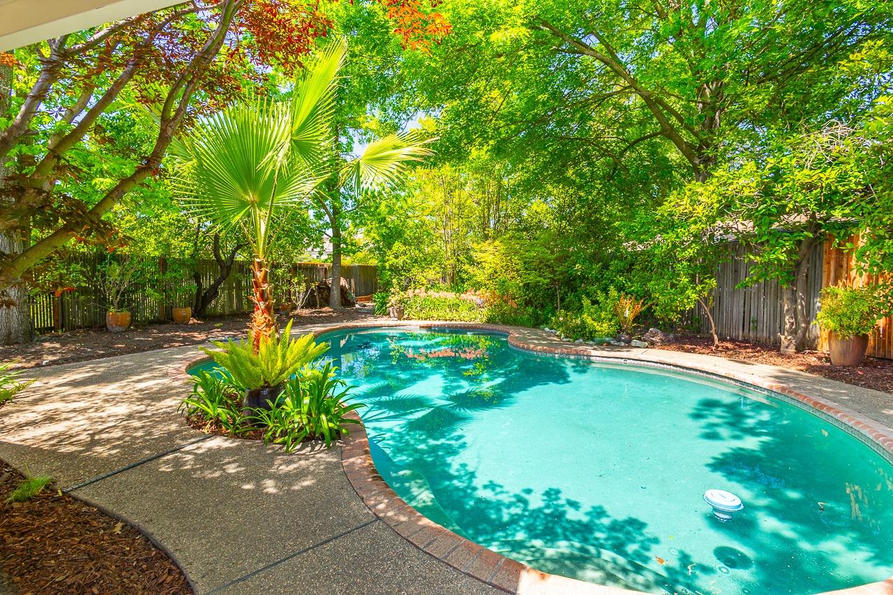 Detail Gallery Image 24 of 27 For 1205 Lantern Ct, Sacramento,  CA 95864 - 4 Beds | 3 Baths