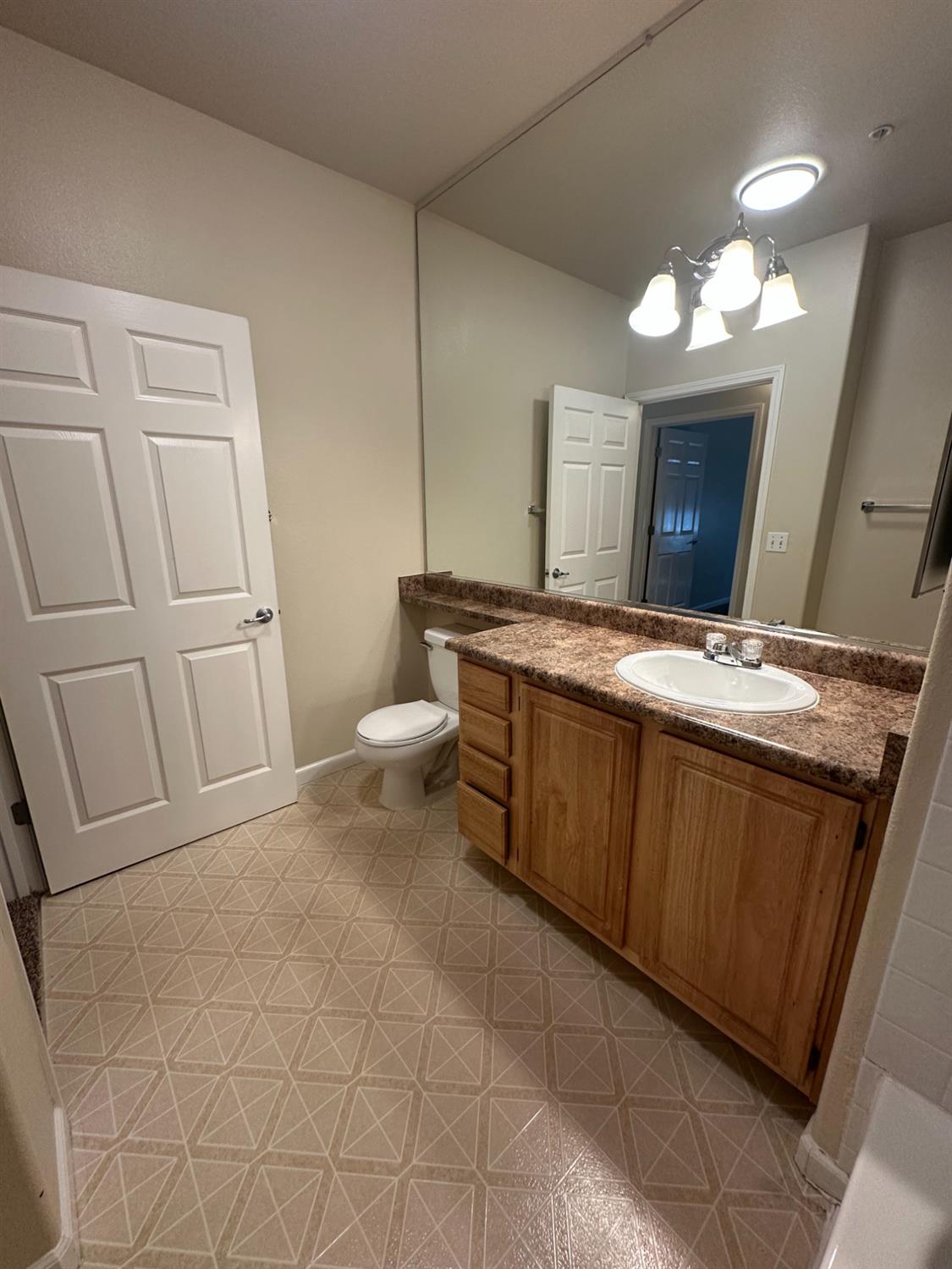 Photo #10: 225055530 Listing: Photo #10