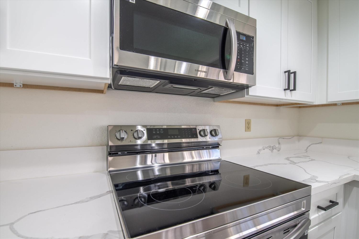 Detail Gallery Image 20 of 45 For 4046 S Royal Links Cir, Antioch,  CA 94509 - 4 Beds | 2 Baths
