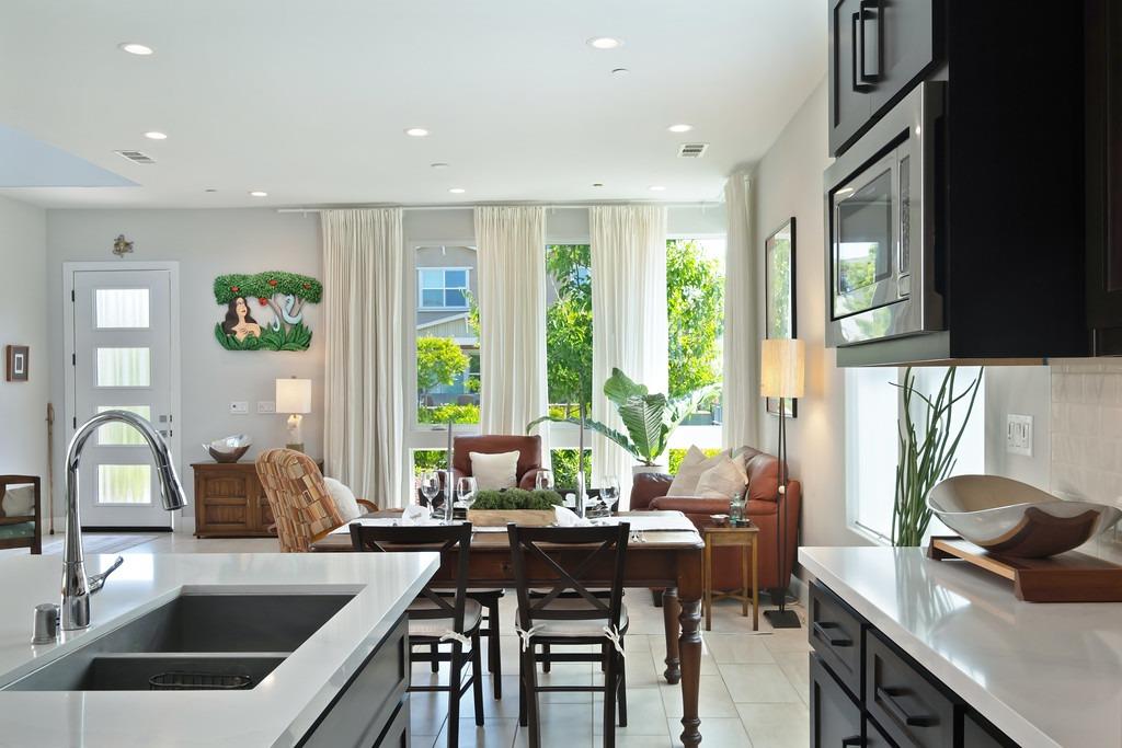 Detail Gallery Image 20 of 74 For 3438 Forney Way, Sacramento,  CA 95816 - 3 Beds | 2/1 Baths
