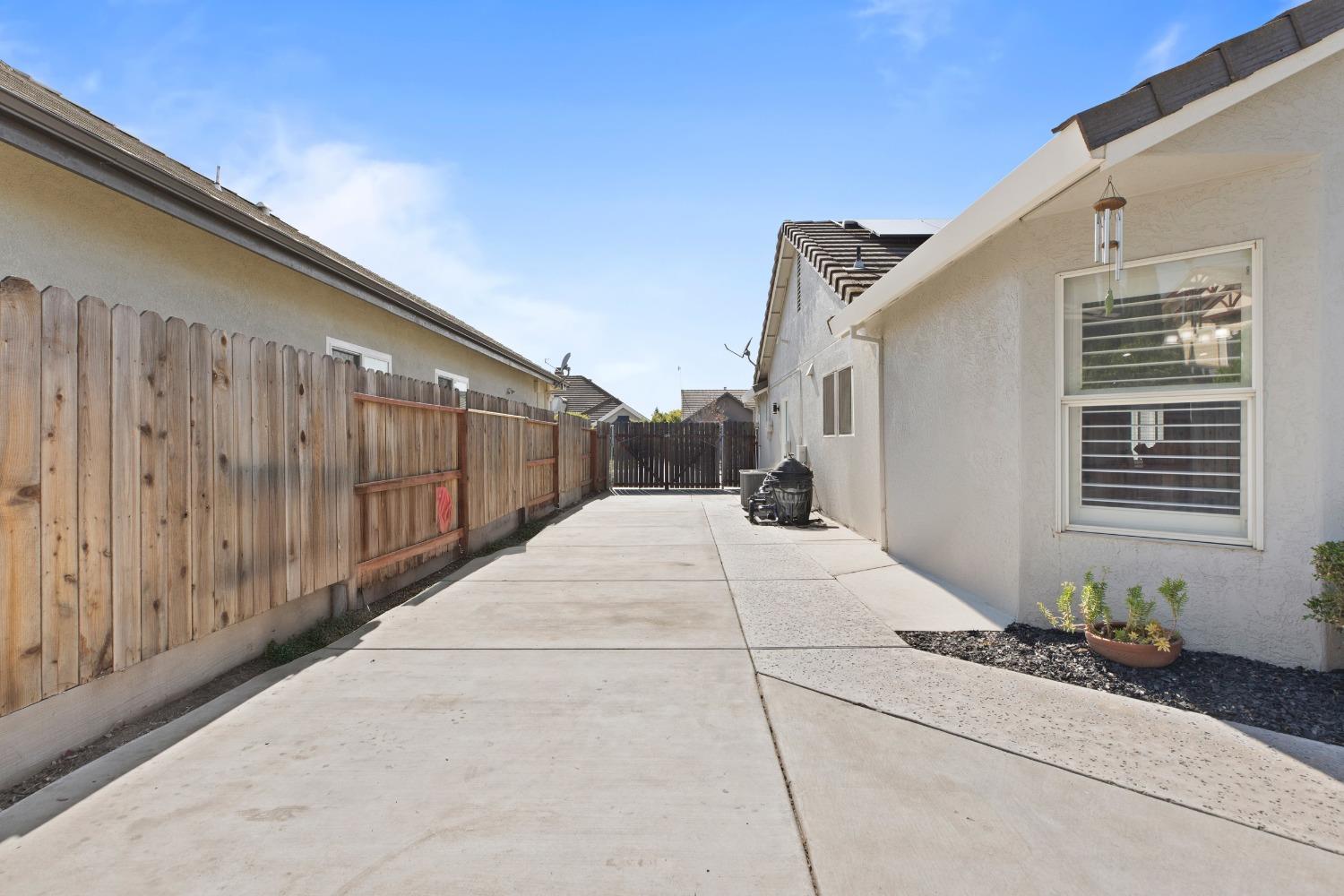Eastburg Court, Ripon, California image 33