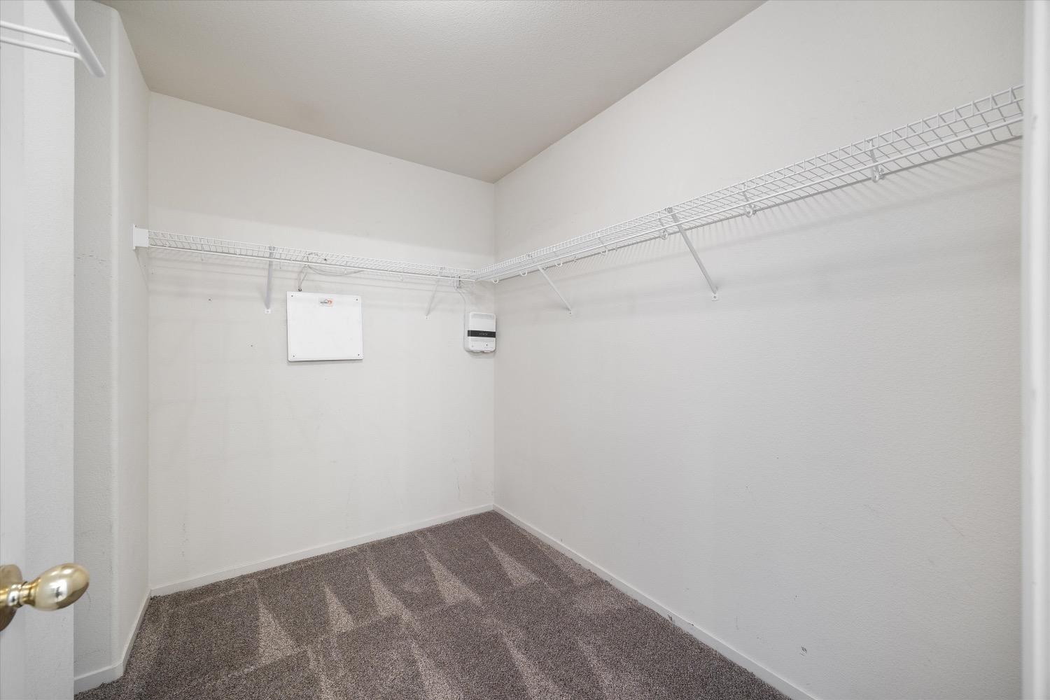 Detail Gallery Image 22 of 39 For 131 Ashwick Loop, Sacramento,  CA 95823 - 3 Beds | 2/1 Baths