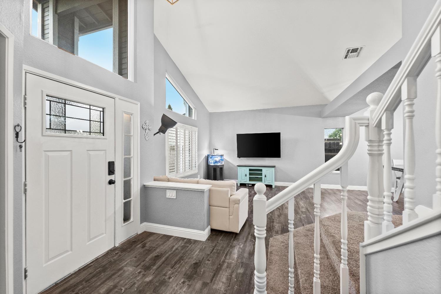 Oakborough Ave, Roseville, California image 5