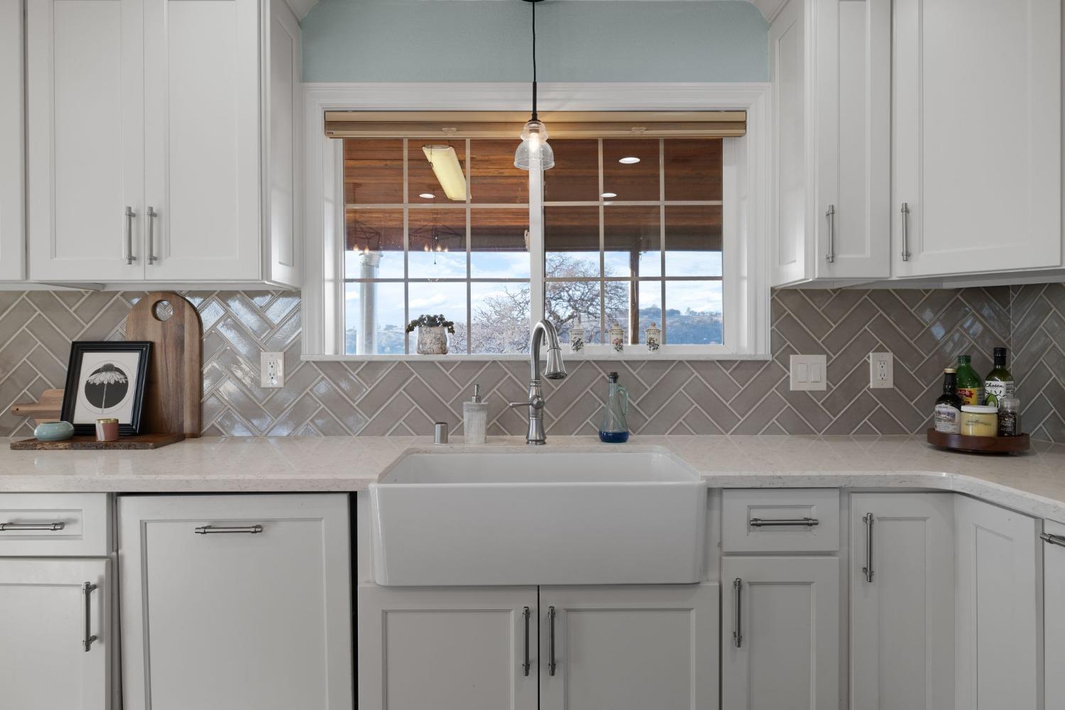 Detail Gallery Image 19 of 99 For 6441 Sky Hawk Rd, Pilot Hill,  CA 95664 - 7 Beds | 5/1 Baths