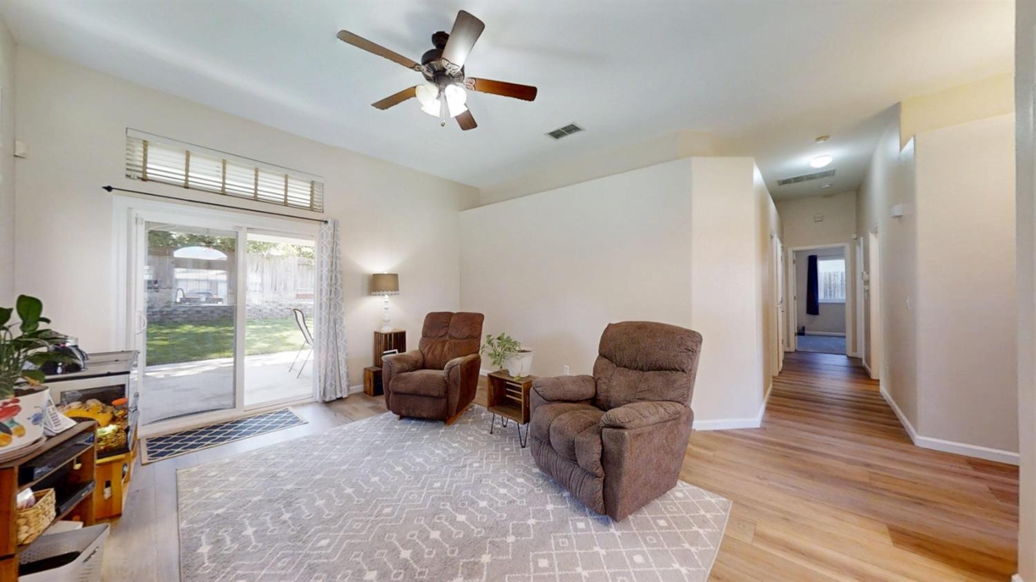 Detail Gallery Image 5 of 25 For 3200 Pepperridge Dr, Antelope,  CA 95843 - 3 Beds | 2 Baths