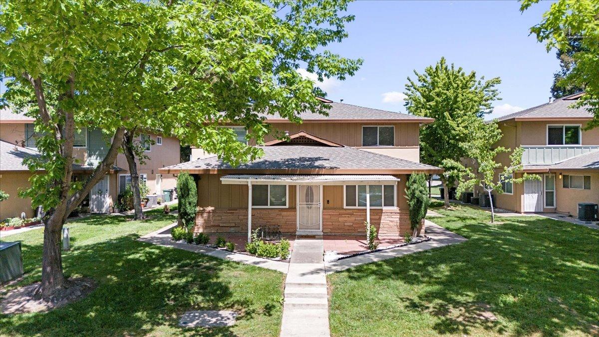 Photo #3: 225055774 Listing 