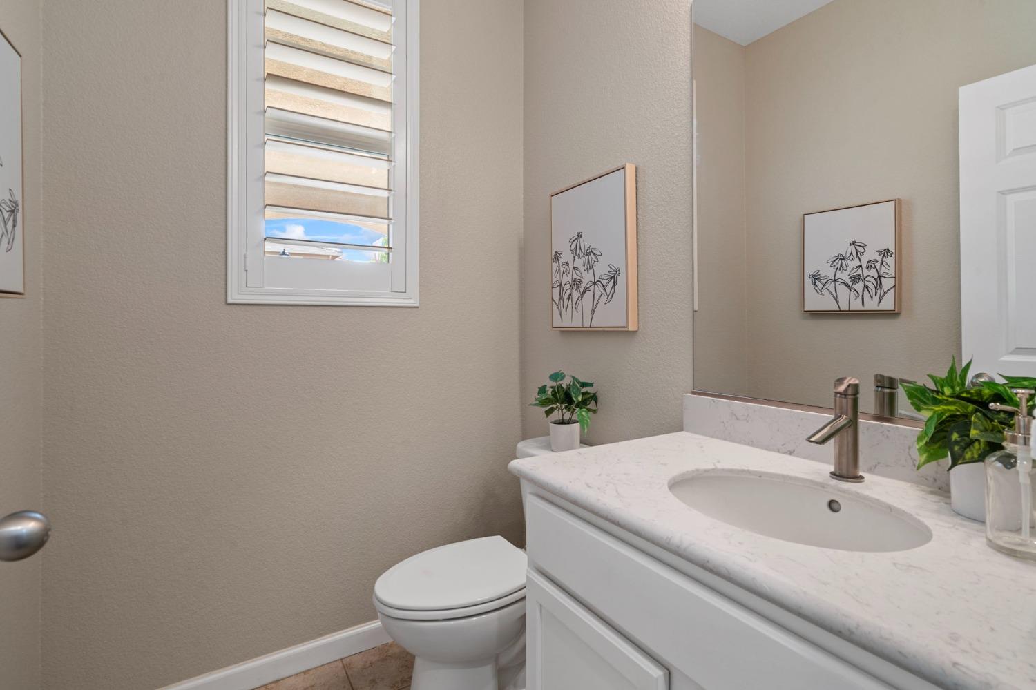 Detail Gallery Image 10 of 70 For 1071 S Jacobs Dr, Mountain House,  CA 95391 - 6 Beds | 3/1 Baths