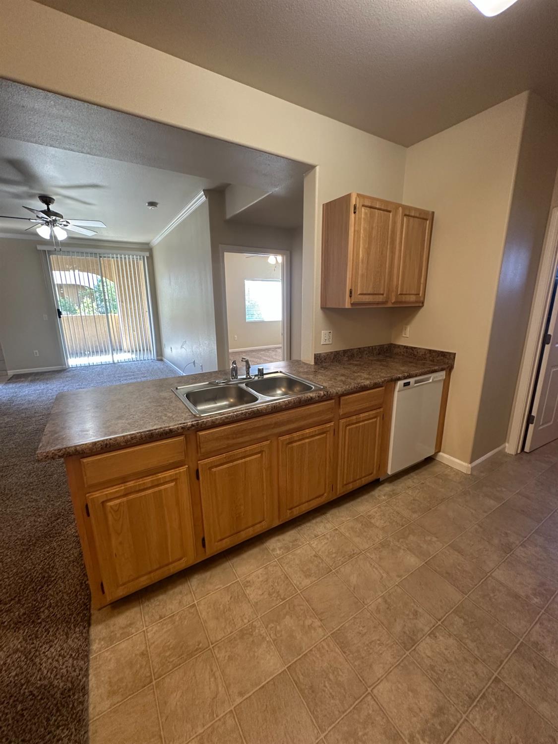Photo #7: 225055530 Listing: Photo #7