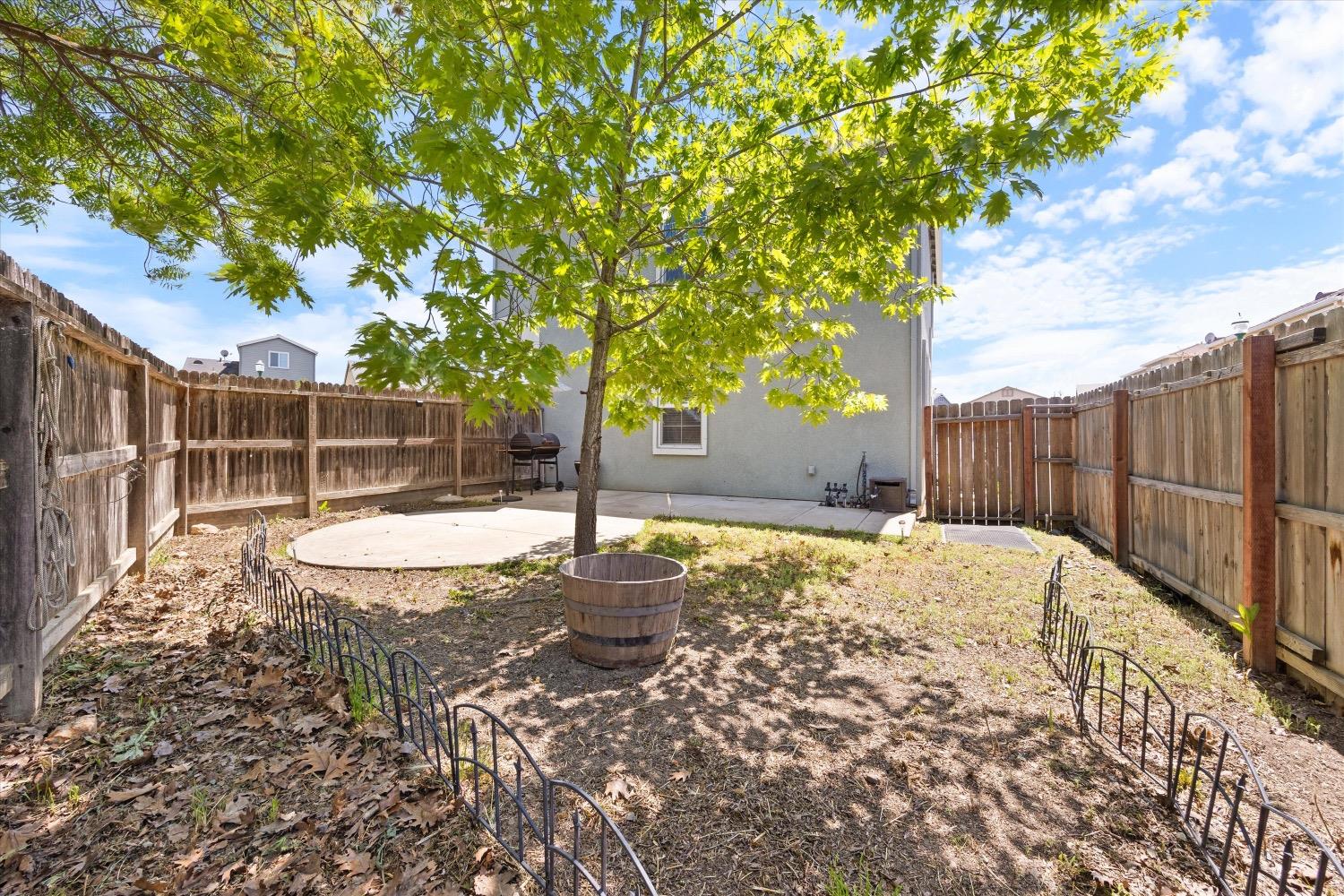 Detail Gallery Image 31 of 39 For 131 Ashwick Loop, Sacramento,  CA 95823 - 3 Beds | 2/1 Baths