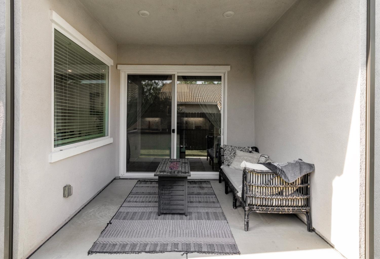 Chickadee Court, West Sacramento, California image 25