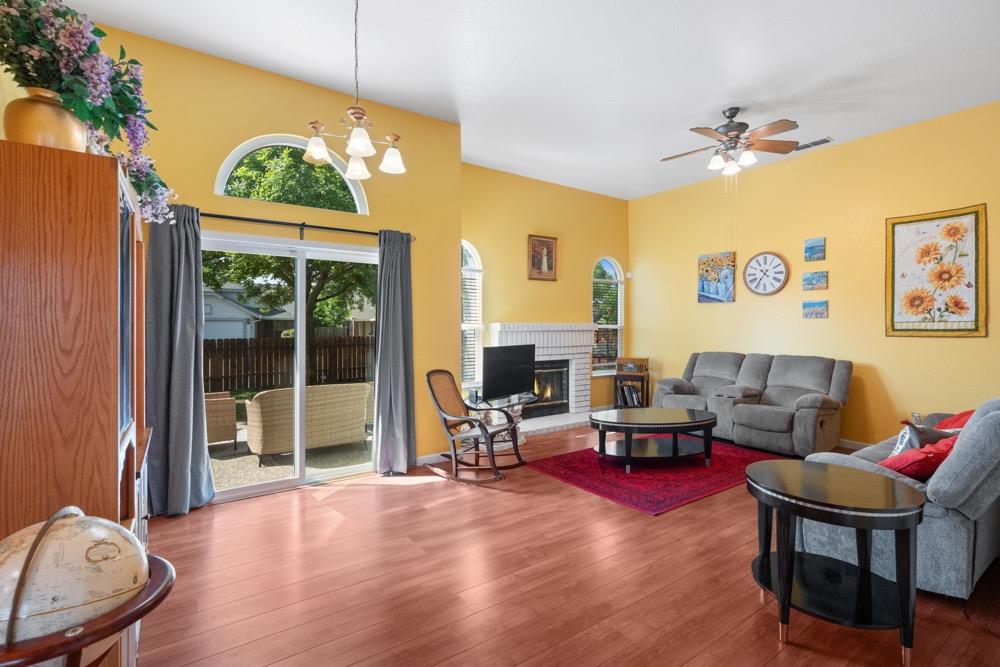 Ventnor Court, Sacramento, California image 15