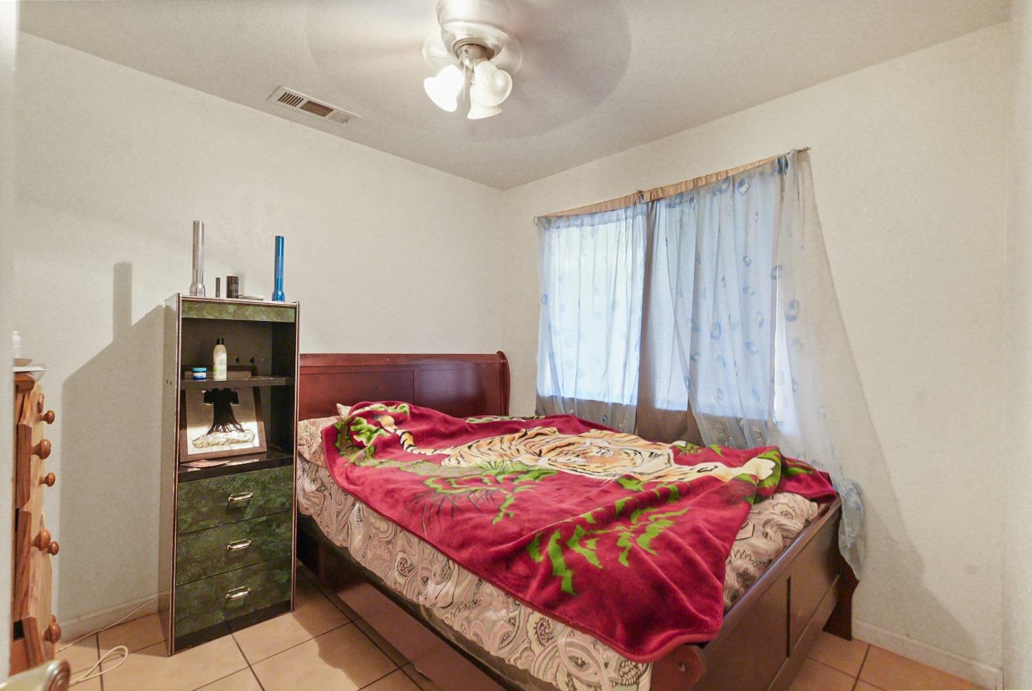 Gannet Court, Merced, California image 12