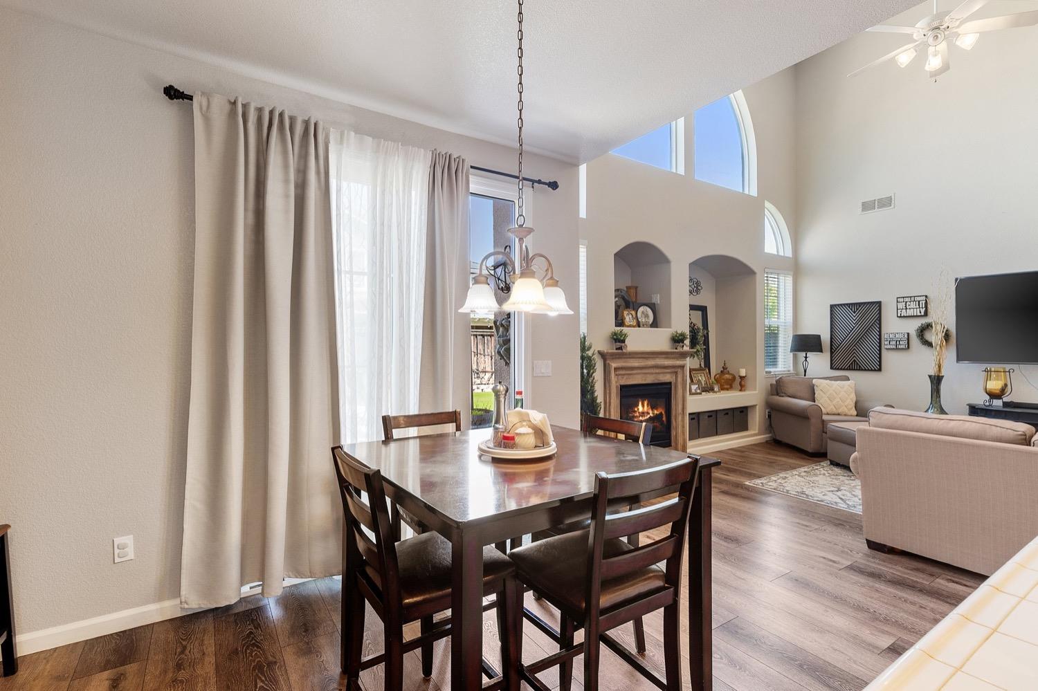 Detail Gallery Image 16 of 37 For 517 Lasso Ct, Oakdale,  CA 95361 - 5 Beds | 2/1 Baths