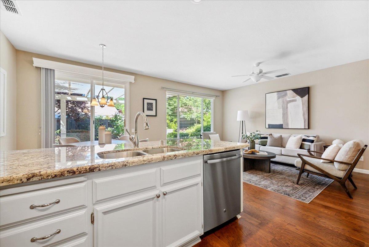 Deerwood Court, Rocklin, California image 13