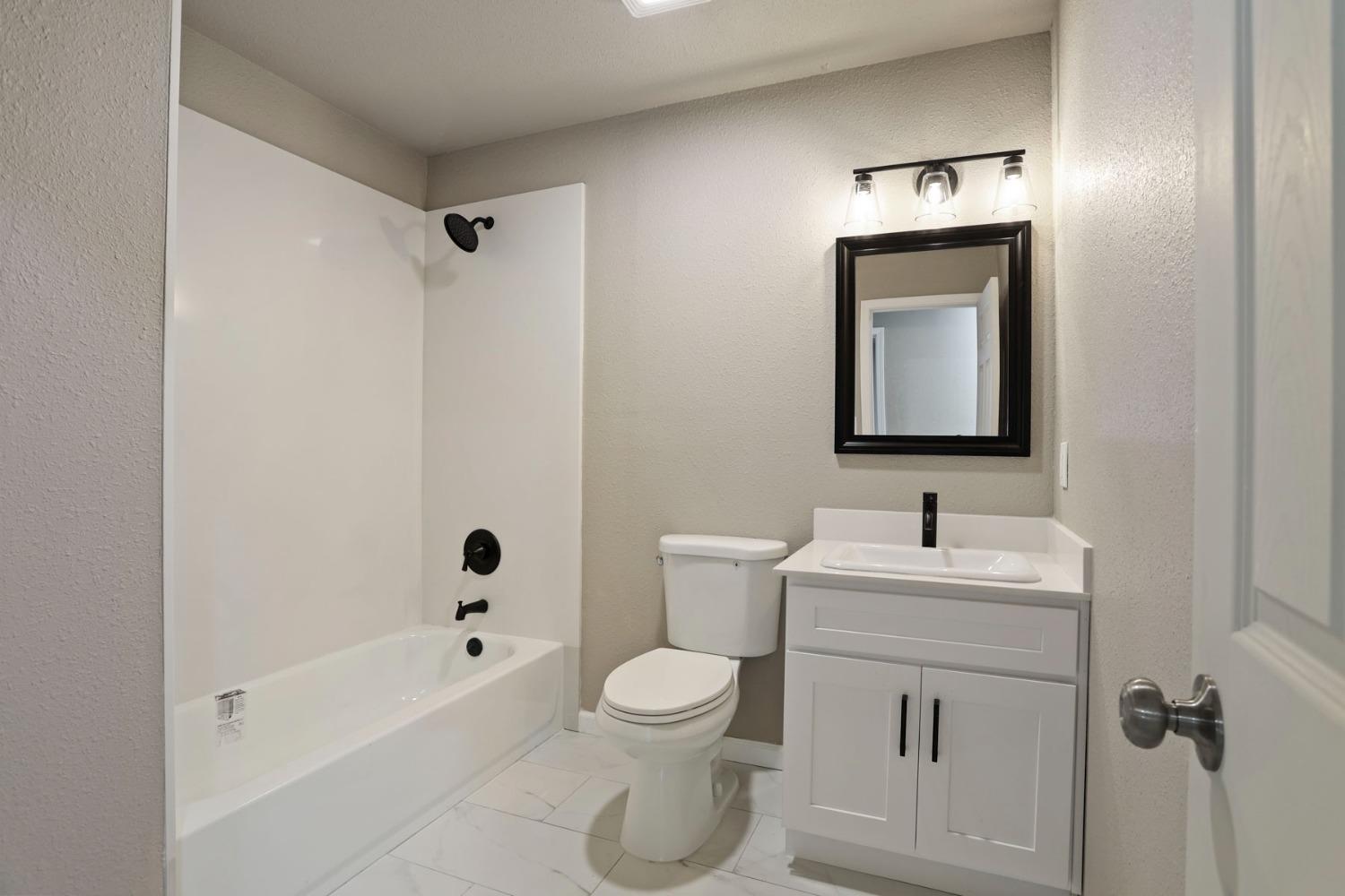 Detail Gallery Image 23 of 27 For 2717 Indiana St, Stockton,  CA 95206 - 4 Beds | 2 Baths