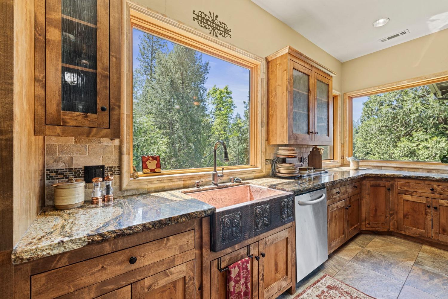 Detail Gallery Image 18 of 78 For 3500 Magpie Ln, Camino,  CA 95709 - 3 Beds | 2/1 Baths