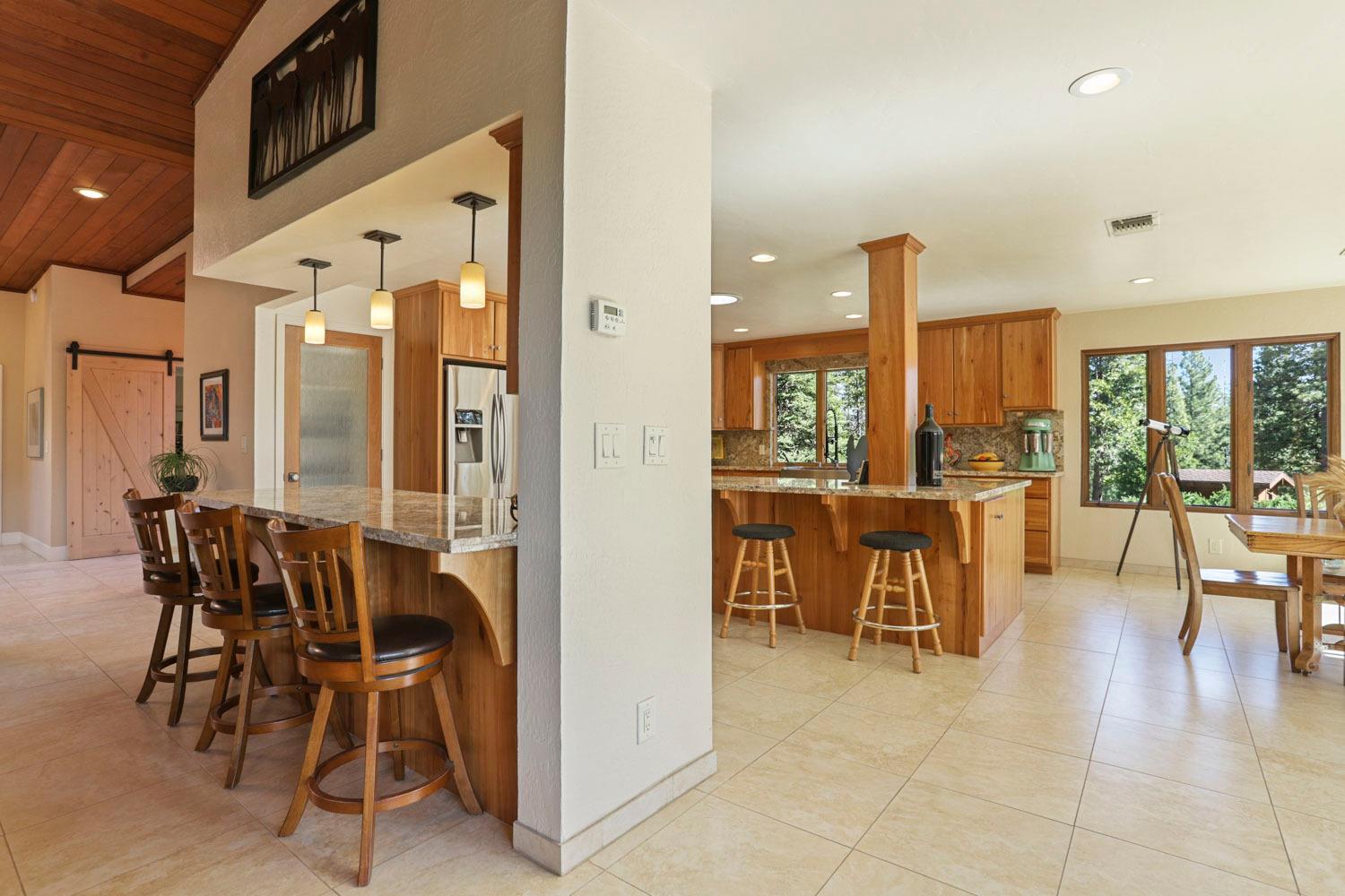 Detail Gallery Image 7 of 92 For 10415 Mcmahon Rd #10415,  Coulterville,  CA 95311 - 3 Beds | 4/1 Baths