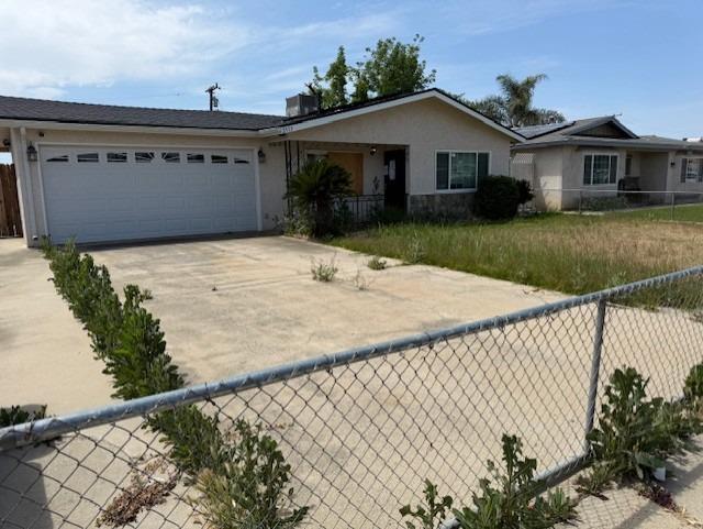 Larcus Avenue, Bakersfield, California image 1