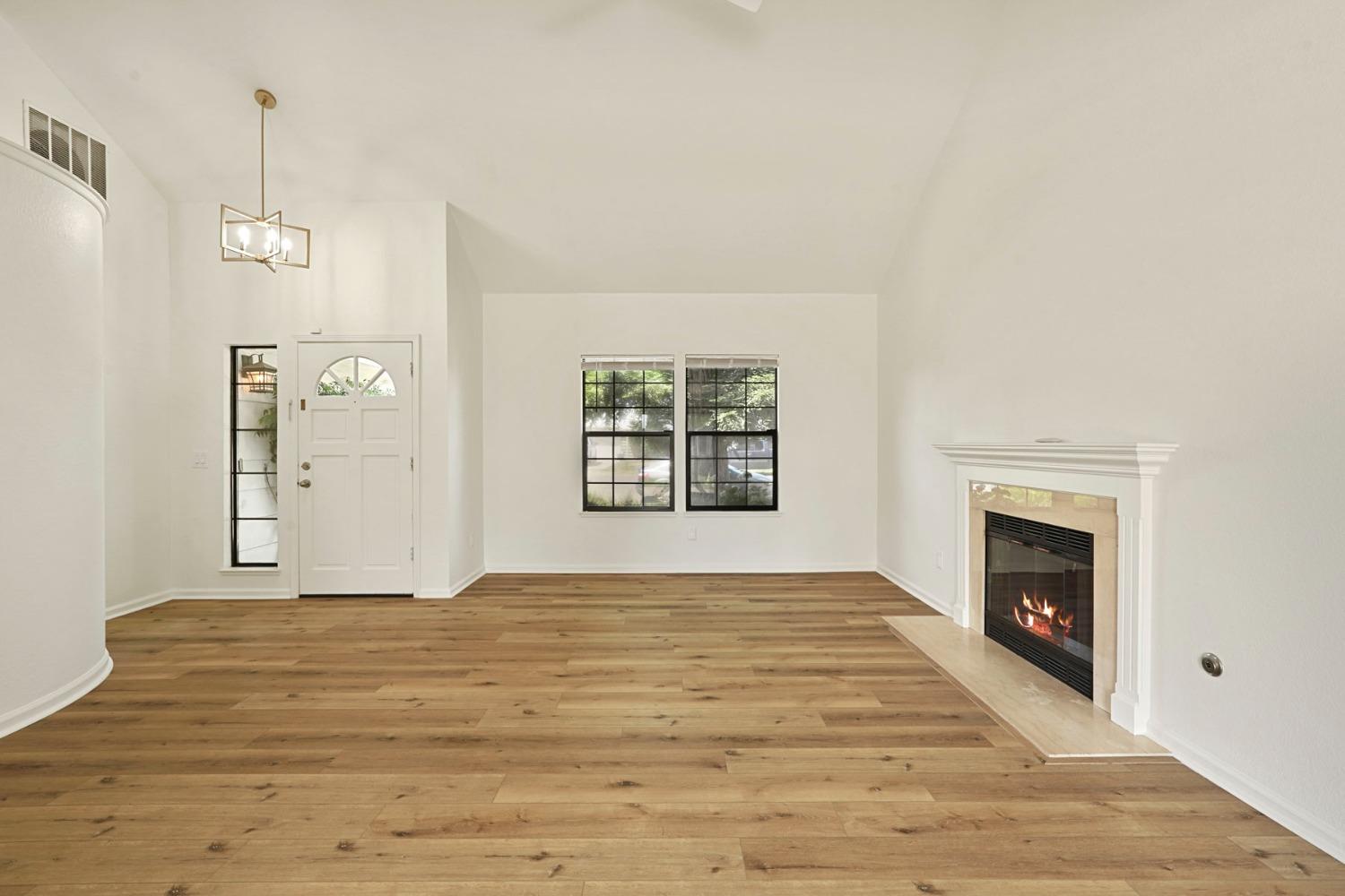 Detail Gallery Image 11 of 46 For 19036 N Augusta St, Woodbridge,  CA 95258 - 3 Beds | 2/1 Baths