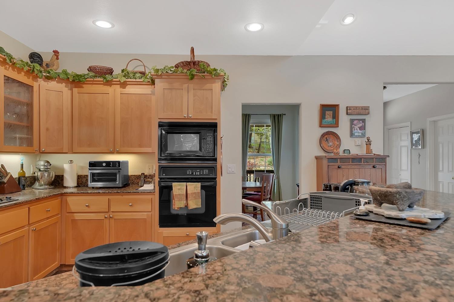 Detail Gallery Image 10 of 88 For 18860 Sylvia Dr, Pine Grove,  CA 95665 - 3 Beds | 2/1 Baths