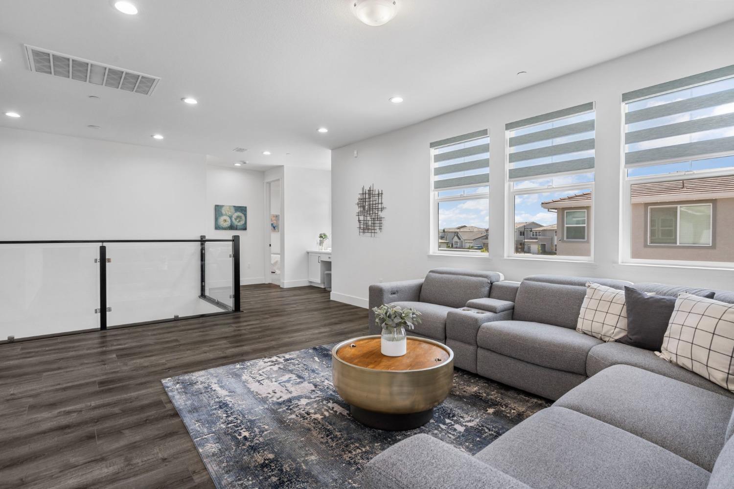 Tipton Court, Lathrop, California image 34